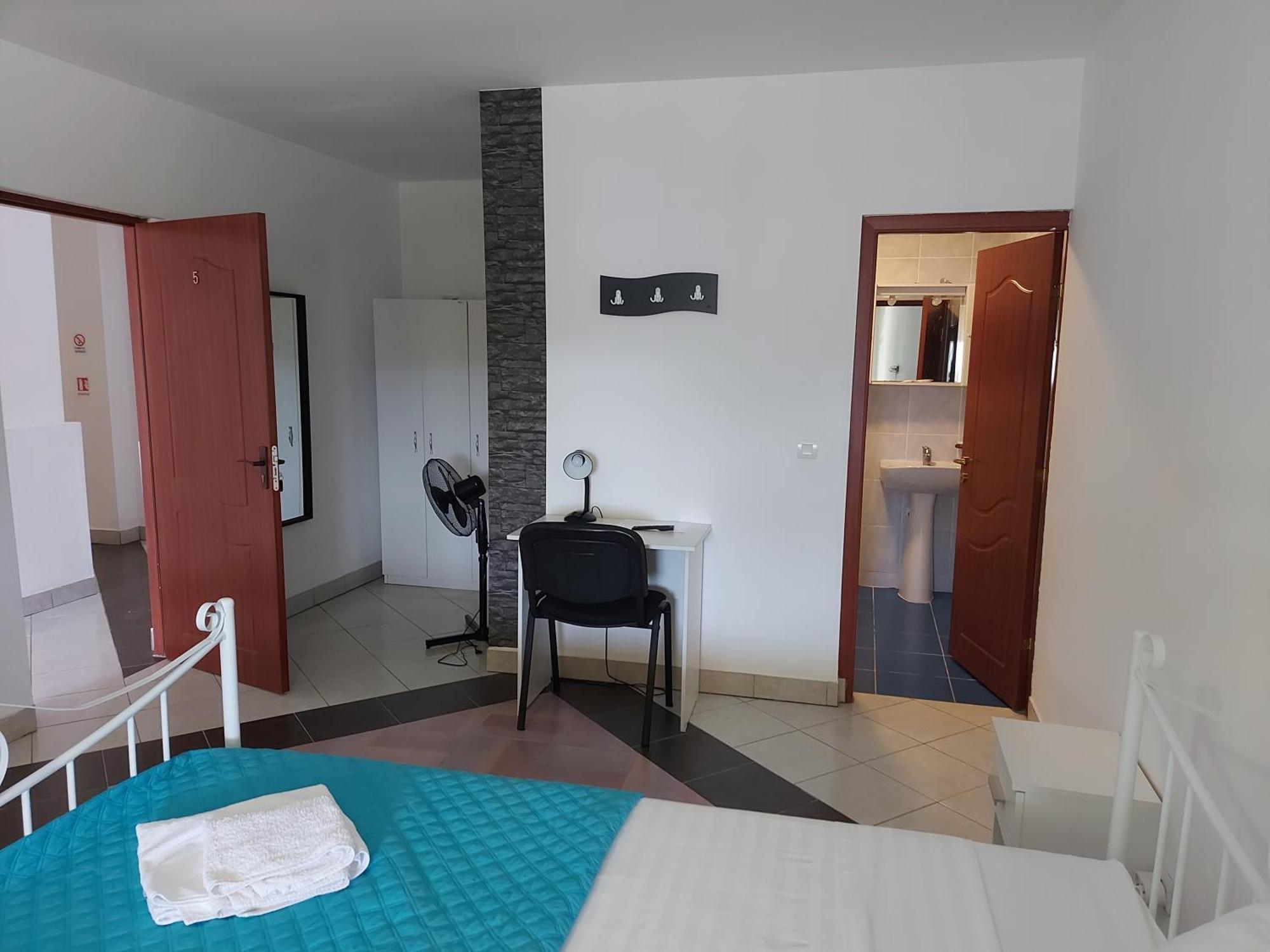Casa Geppo - Camere De Inchiriat Ieşelniţa Buitenkant foto